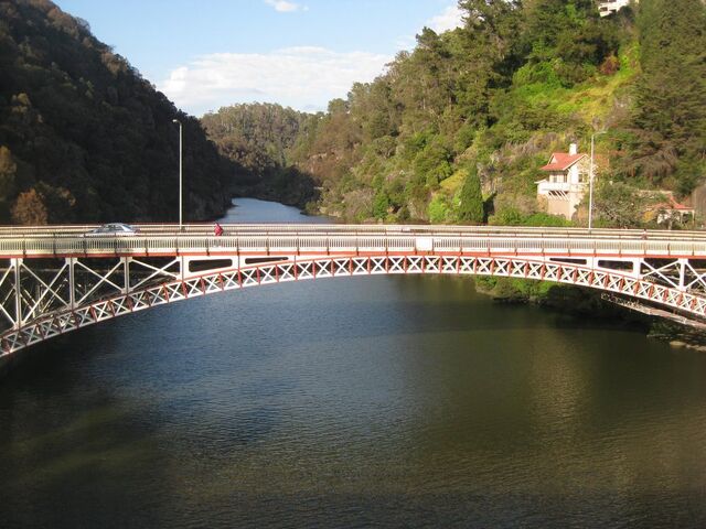 File:Kingsbridge.jpg