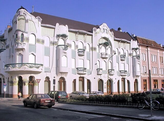 File:RealWorld Reok Palace.jpg
