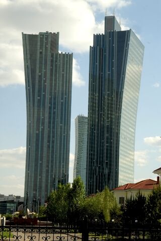 File:RealWorld Emerald Tower.jpg