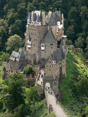 File:RealWorld Eltz Castle.jpg