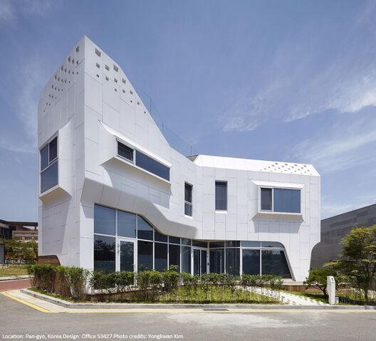 File:RealWorld Pavia House.jpg