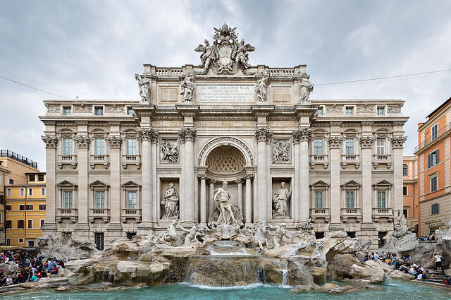 File:RealWorld Trevi Fountain.jpg