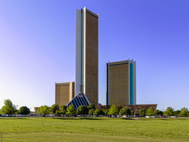 File:RealWorld Roberts University.jpg