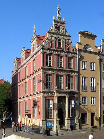 File:RealWorld Hotel Dluga.jpg