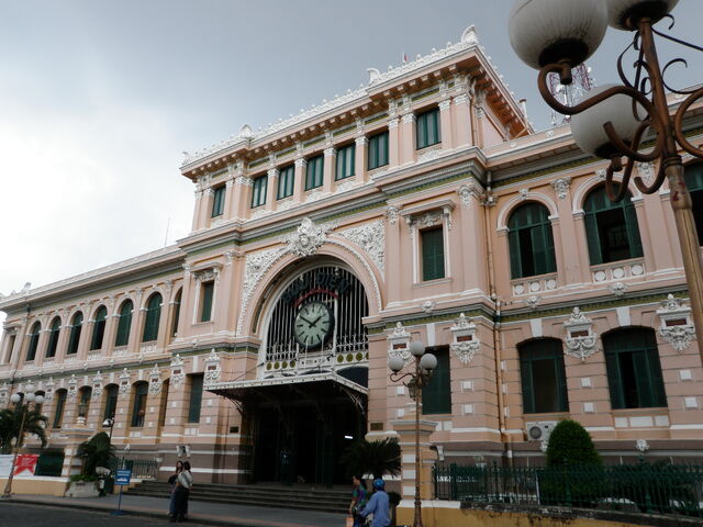 File:RealWorld Saigon Central Post Office.jpg