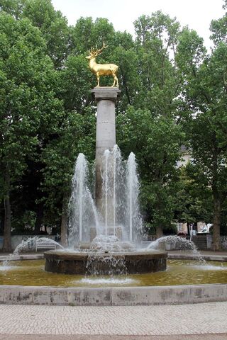 File:RealWorld Stag Fountain in Rudolph Wilde Park.jpg
