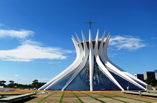 File:Cathedral of Brasília.jpg
