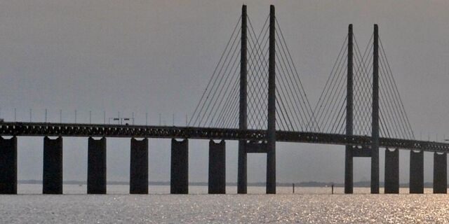 File:IntactBridge.jpg