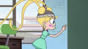 S2E32 Star Butterfly turns into Star Loveberry