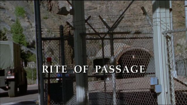 Fichier:SG1-05x06-episodetitle.jpg