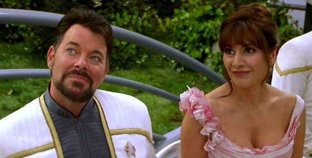File:Troi-riker.jpg