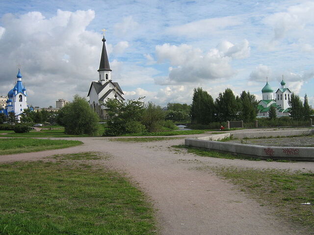 Файл:800px-Sady & Parky Sankt-Peterburg 2010 0083 1.jpg