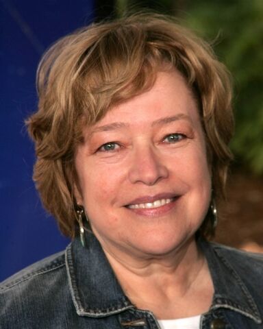 File:Kathy-bates 3597225-500x625.jpg