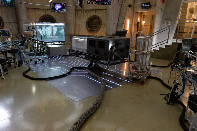 File:BTS-1x05-14.jpg