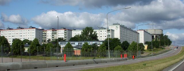 File:Tensta 2009d.jpg