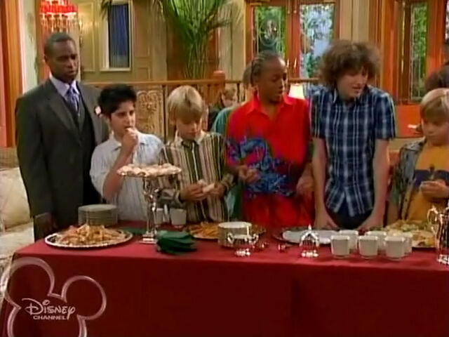 File:Hotel Hangout.jpg