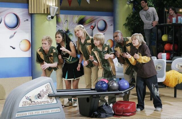 File:Bowling.jpg
