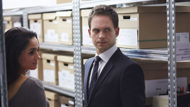 File:S03E15Promo03 - Rachel Mike.jpg
