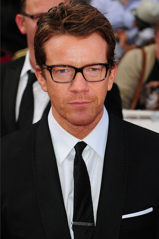 File:Max Beesley.jpg