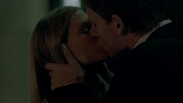 File:S01E03P65 Jenny Mike.png