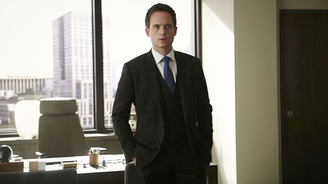 File:S04E01Promo04 - Mike.jpg