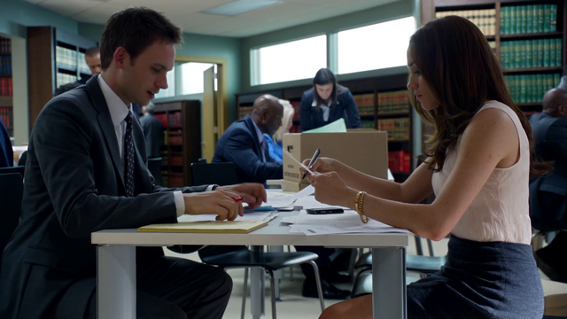 File:S01E08P04 Mike Rachel.png