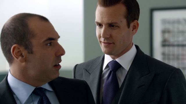 File:S01E05P006 Louis Harvey.png
