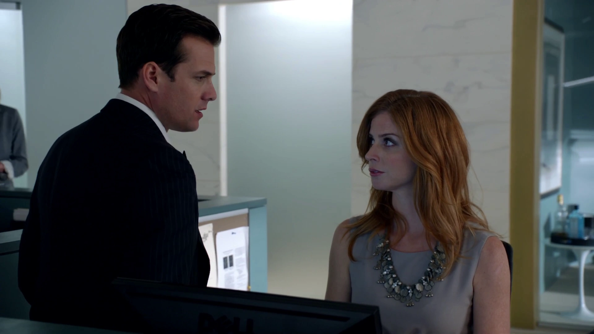 Image S01E08P52 Harvey Donna.png Suits Wiki FANDOM powered by Wikia