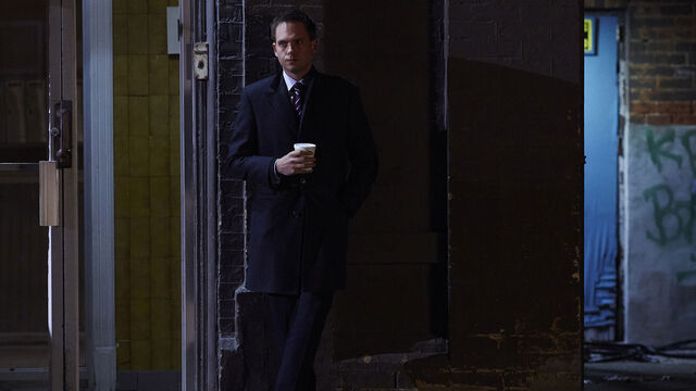 File:S04E15Promo20 - Mike.jpg