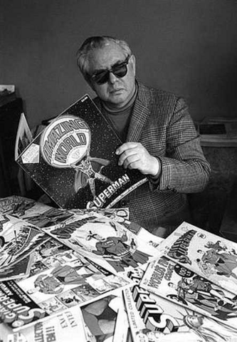 Archivo:Joe Shuster.png