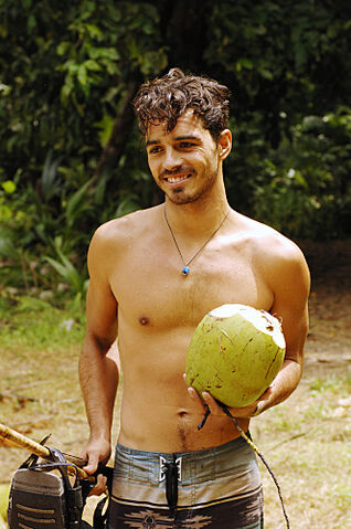 File:Ozzy-lusth-on-survivor-1-.jpg