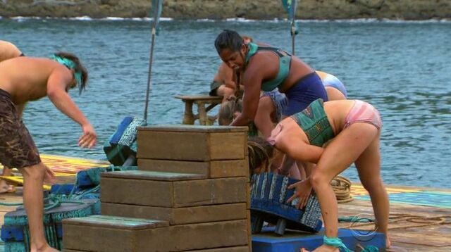 File:Wes Missy Natalie Baylor Reward Challenge.jpg