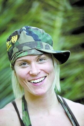 File:Robin09angela(2).jpg