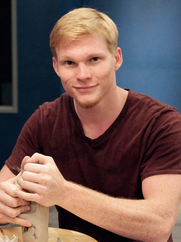 File:S02contestant-Ian.png
