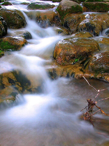 File:Lazy falls.jpg