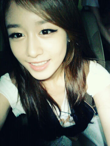 Archivo:ParkJiYeon.jpg