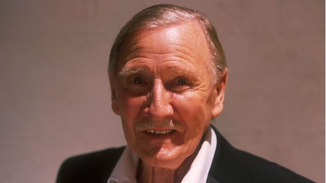 File:Leslie Phillips.jpg