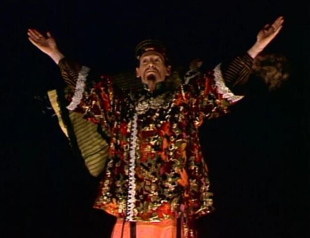 File:Applause Chang.jpg
