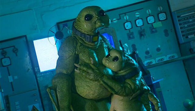 File:Fatherandsonslitheen.jpg