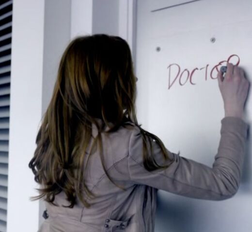 File:Amy writing with lipstick.jpg