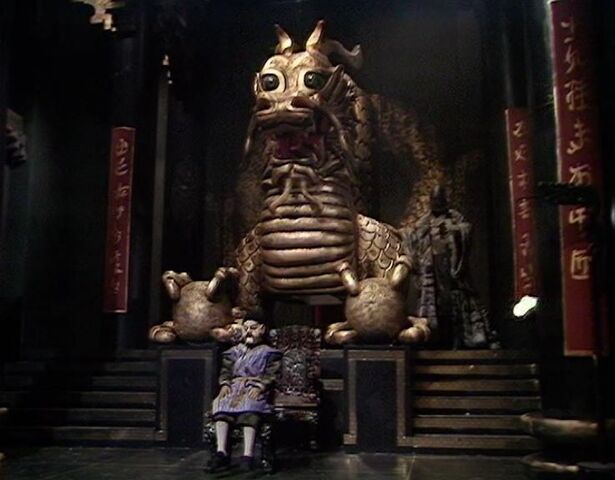 File:Dragon statue.jpg