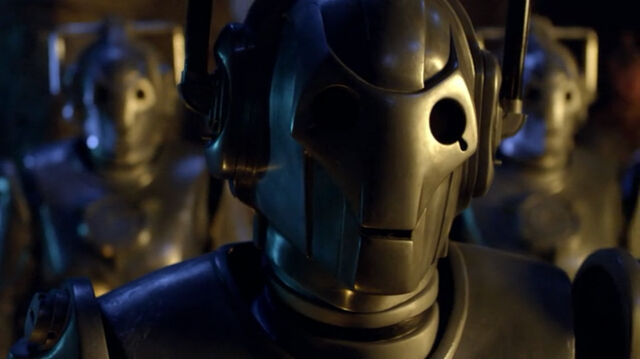 File:Cyberman underhenge close 1440.jpg