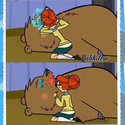 File:ScarlettBear.jpg