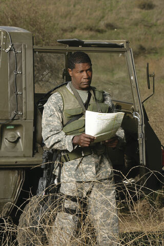 Dennis-Haysbert-6