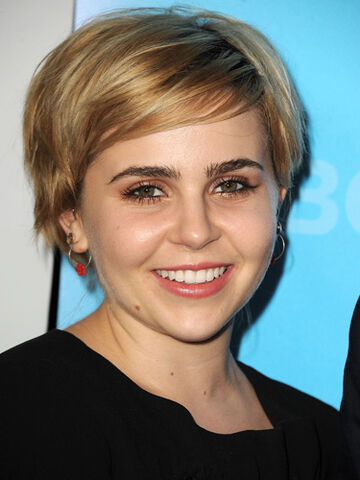 File:Mae Whitman.jpg