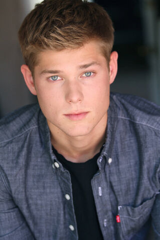 Datei:Mason Dye.jpg