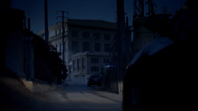File:Teen Wolf Season 3 Episode 9 The Girl Who Knew Too Much Eagle Rock Substation Exterior.png