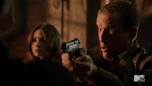 Datei:Teen-Wolf-Season-3-Episode-22-Sneak-Peek-De-Void-06-2014-03-03.jpg