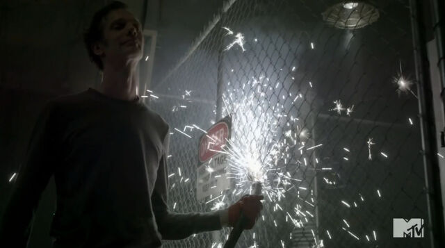 Datei:Teen-wolf-season-3-episode-15-video.jpg