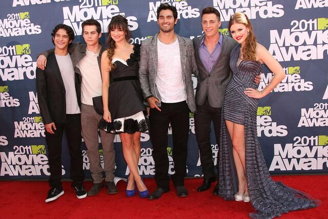 Datei:Teen-Wolf-Renewed-For-Season-4.jpg